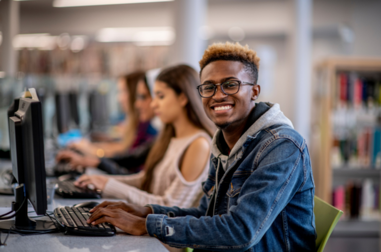 Review Los Angeles City College (LACC) 2026: Lộ trình chuyển tiếp UCLA tiết kiệm hơn 100,000 USD. Chi tiết học phí, điều kiện và trải nghiệm thực tế tại LA.