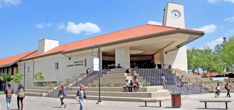 Los Angeles Pierce College Review 2026: Lựa chọn tối ưu để chuyển tiếp vào UCLA với chi phí tiết kiệm. Chi tiết học phí, điều kiện và môi trường học tập tại Woodland Hills.