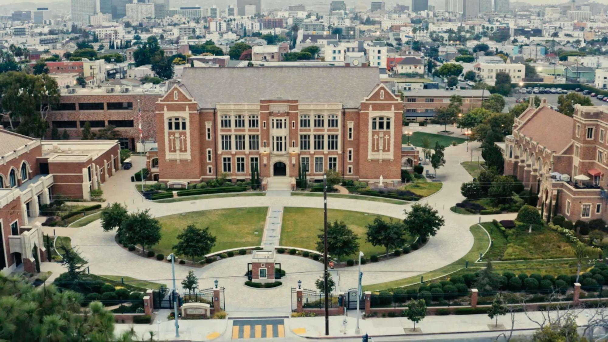 Review Loyola High School (2026): Phân tích lộ trình đào tạo lãnh đạo và bản lĩnh nam sinh tại Los Angeles. Chi tiết học phí, mạng lưới Alumni và điều kiện vào trường.